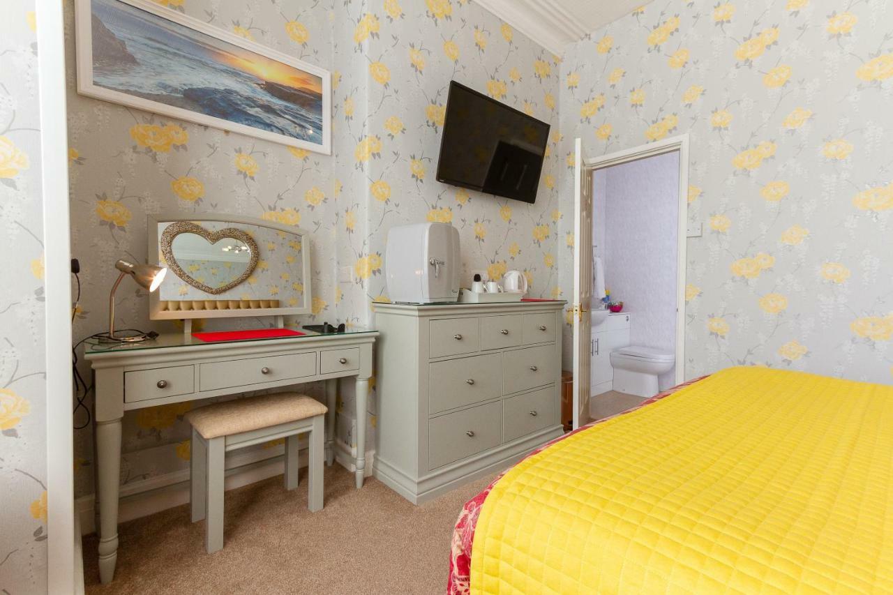 Valentine Lodge Over 21 Adult Couples Only Blackpool Exteriör bild