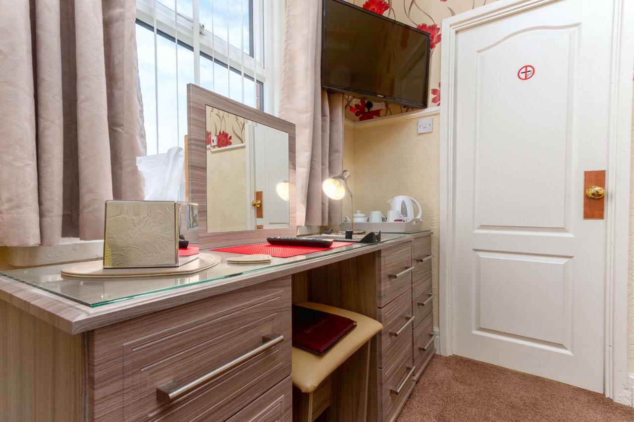Valentine Lodge Over 21 Adult Couples Only Blackpool Exteriör bild