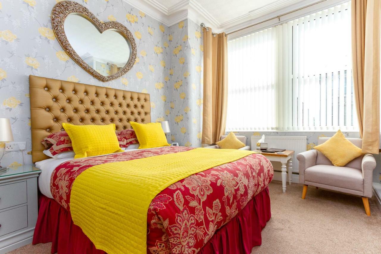 Valentine Lodge Over 21 Adult Couples Only Blackpool Exteriör bild
